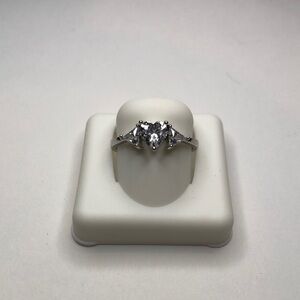 Elegant Silver Women's Ring